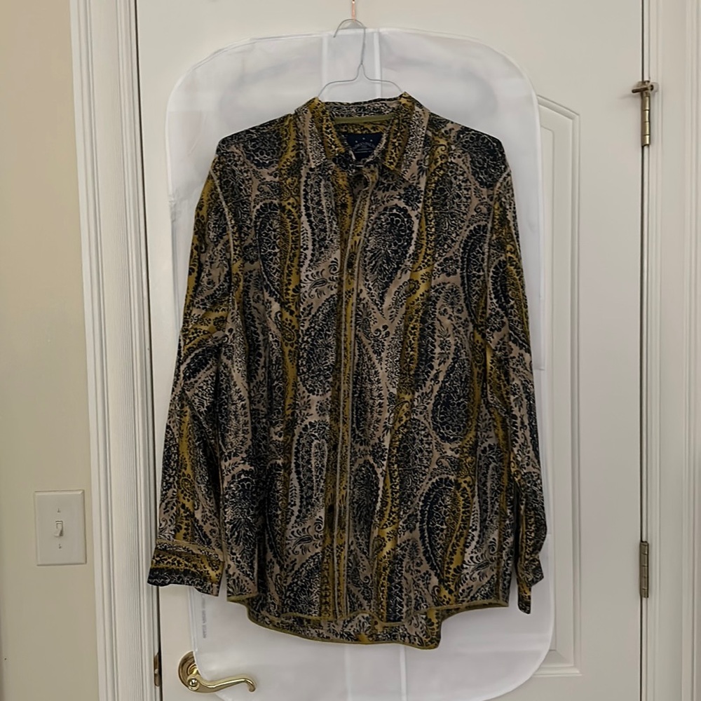 men’s shirt